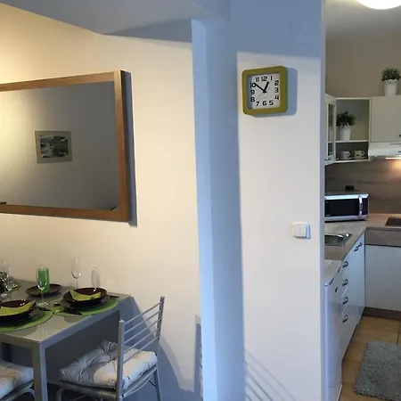 아파트 Jachymak 야히모프